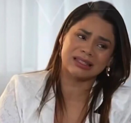 Lexa surge em entrevista pela primeira vez após morte da filha