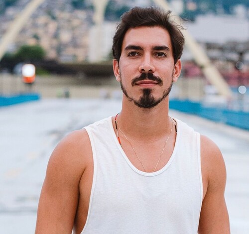 Gabriel David se manifesta sobre falha no som da Sapucaí