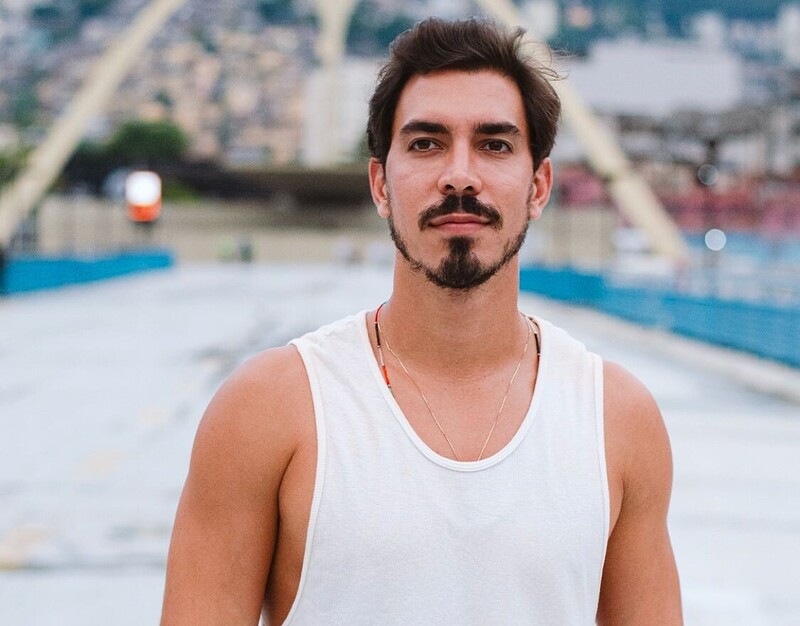 Gabriel David se manifesta sobre falha no som da Sapucaí