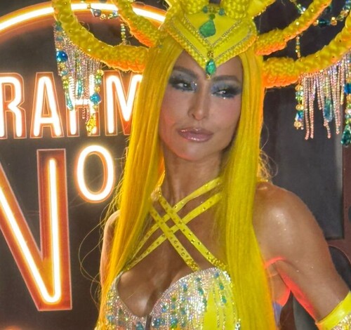 Sabrina Sato revela quantos looks usa no carnaval