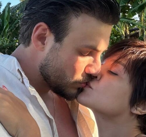 Maiara surge em momento romântico com Mateus Gabriel