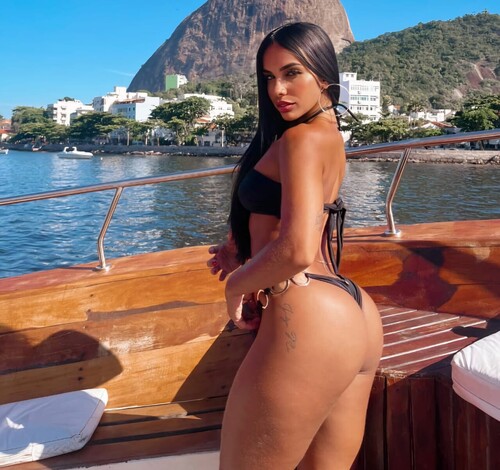 Cristal Felix é a garota Ei! da semana