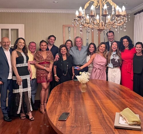 Família Abravanel oferece jantar para potenciais anunciantes do SBT