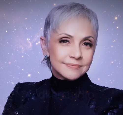 Aos 67 anos, Cininha de Paula exibe corpão e ganha elogios