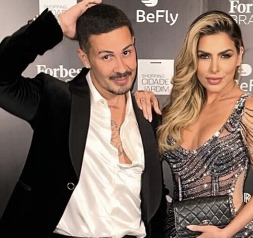 Carlinhos Maia pede emprego para Erika Schneider no programa “Eita Lucas”