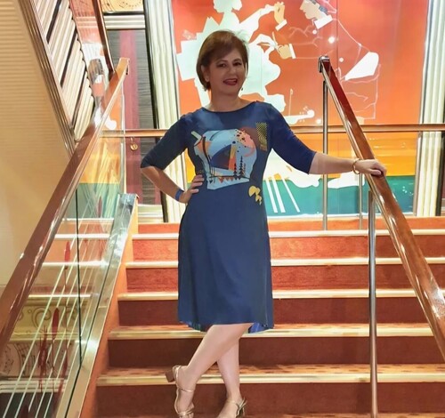 Narjara Turetta surge na web falando dos altos e baixos na carreira