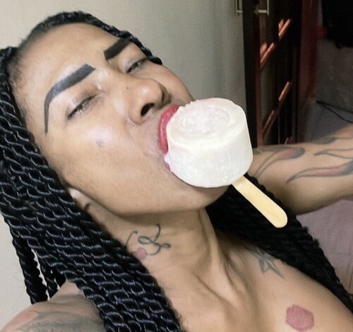 Editora divulga capa da autobiografia de Inês Brasil; veja