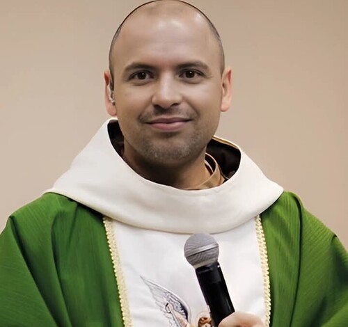 O Frei é Pop! O religioso do momento é anunciado no Rodeio de Barretos