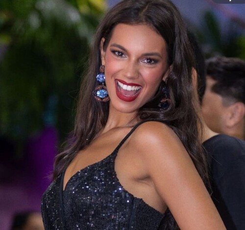 Alane Dias engata mais um "amigo colorido”