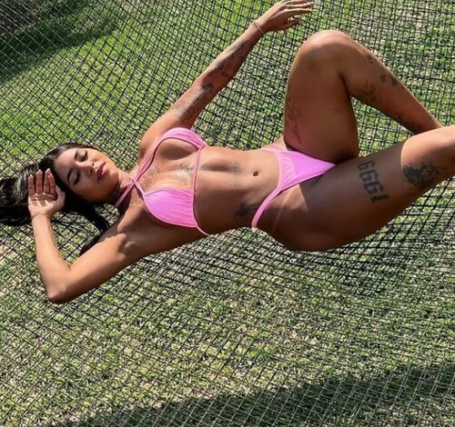 Estrela Oliveira é a Garota Ei! da Semana