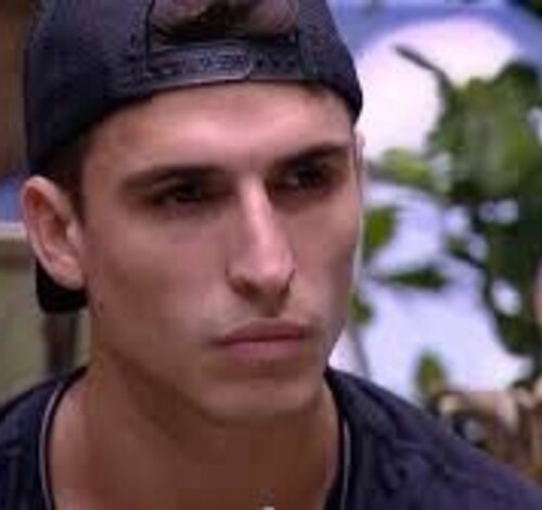 Felipe Prior muda de profissão e anuncia novo projeto