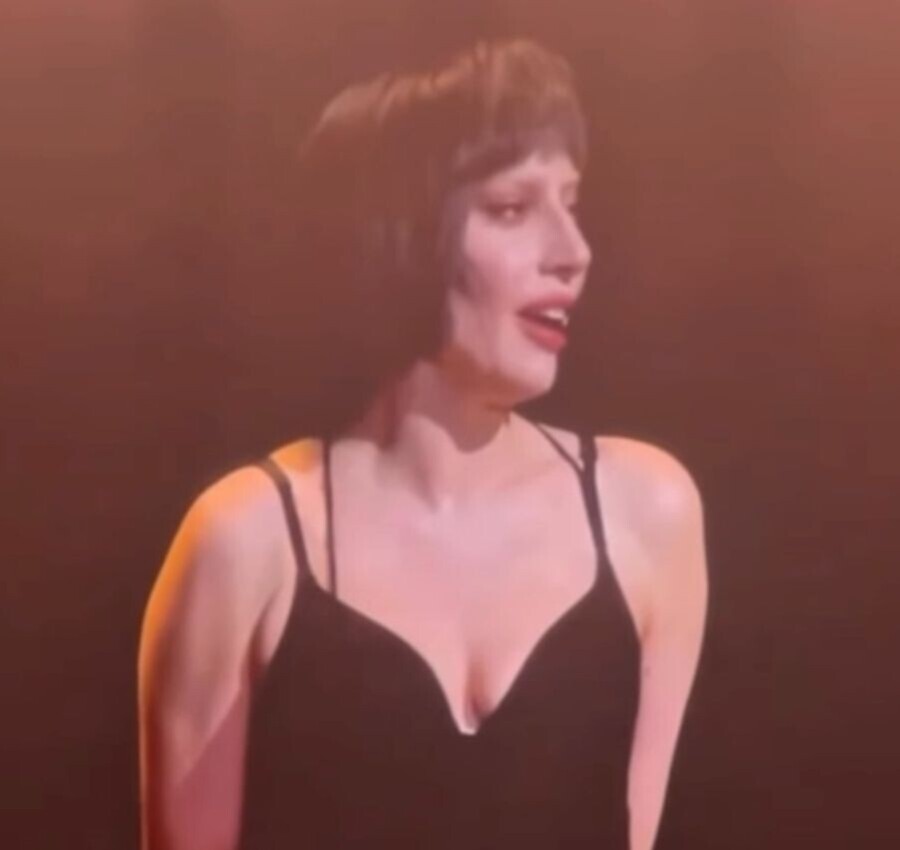 Lady Gaga se emociona e pede desculpas ao público brasileiro por ausência desde 2017