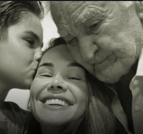 Isabele Benito, apresentadora do SBT, lamenta a morte do pai
