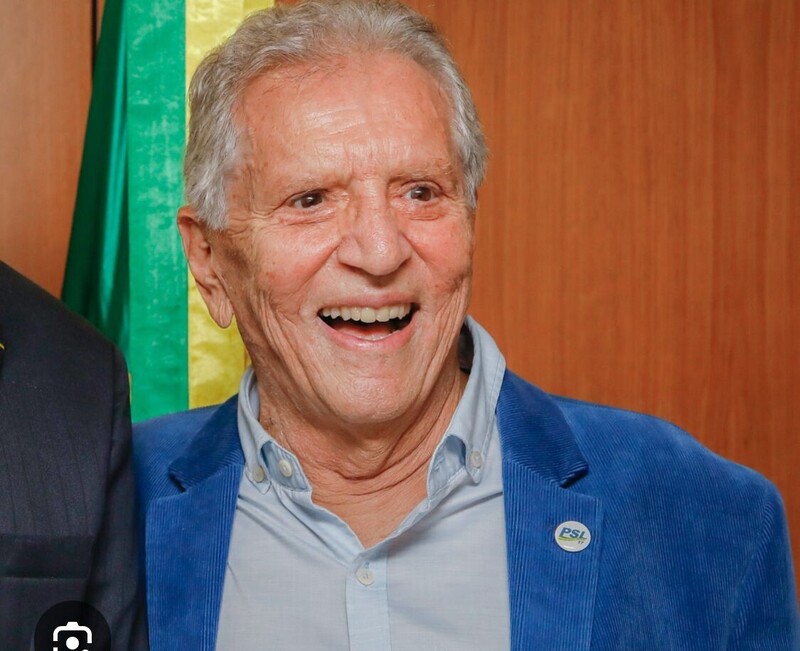 Homenagem a Carlos Alberto de Nóbrega no Domingão emociona ao reunir os 7 filhos do apresentador no palco