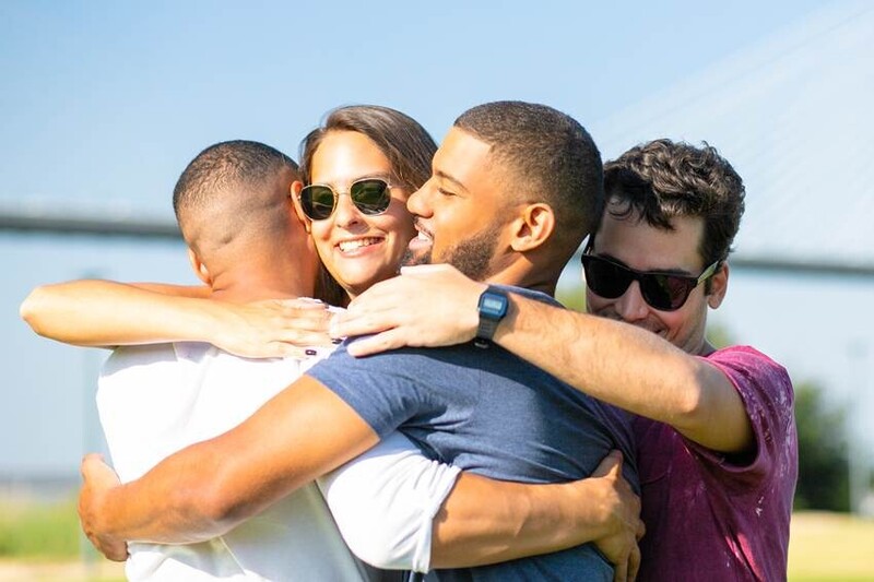 Interação social é a chave para a felicidade