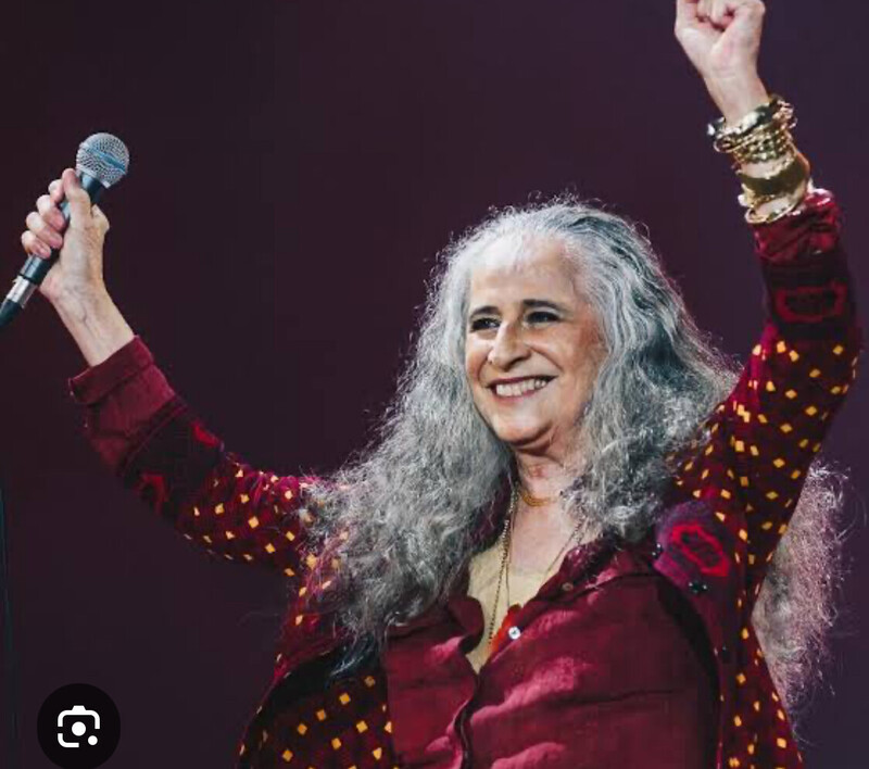 Maria Bethânia: 79 anos de arte, 60 de palco e uma declaração rara