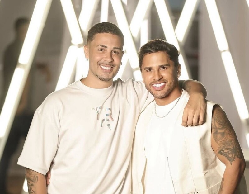 Carlinhos Maia e Lucas Guimarães anunciam fim do relacionamento após 15 anos juntos