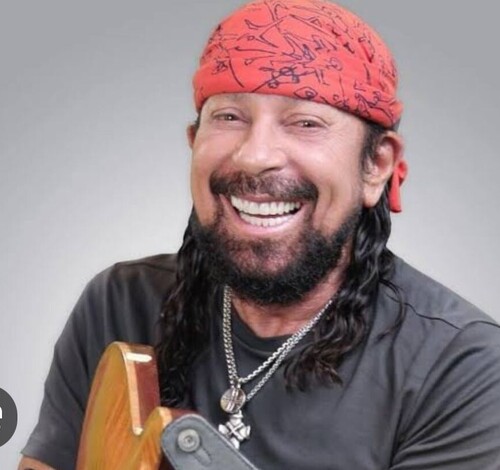 Aos 72 anos, Bell Marques passa mal e é socorrido às pressas