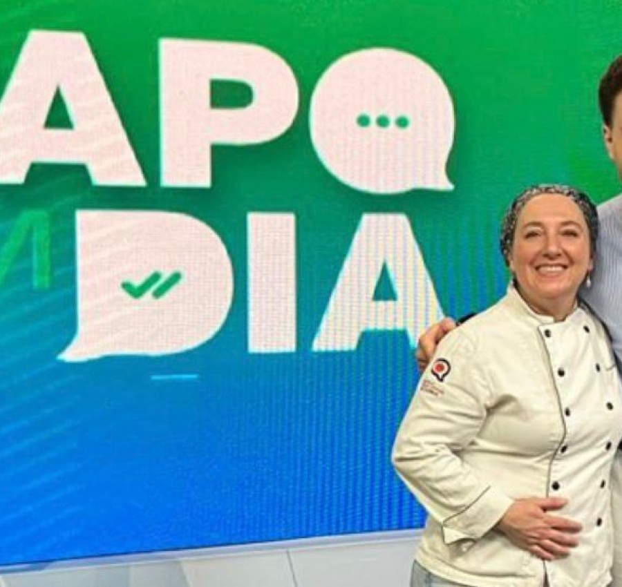 De MasterChef Júnior a apresentador coringa da Rede Brasil, Johnny Willian estreia no Papo Em Dia