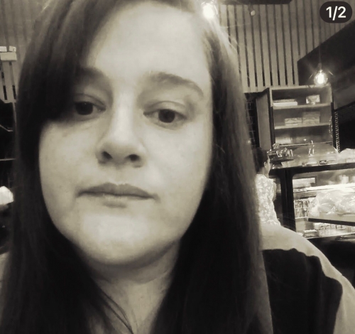 Luto no jornalismo de celebridades: morre Letícia Dourado, aos 43 anos, em São Paulo