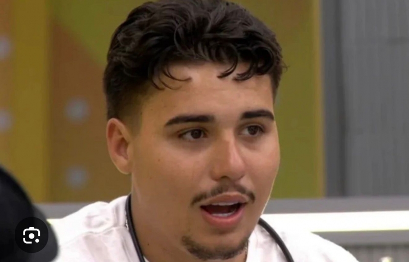 Urgente! Ex-BBB 26, Pedro é agredido dentro de barbearia em Curitiba